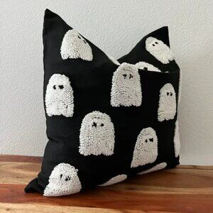 Halloween  Ghost NEW Throw Pillow Cover, Tufted Accent Pillow